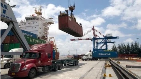 Exports, e-commerce drive Vietnam’s economic growth in 2025