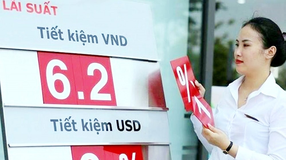 Lãi suất ngân hàng ngày 2/1/2025: Một số ngân hàng nhỏ duy trì mức lãi suất cao để thu hút khách