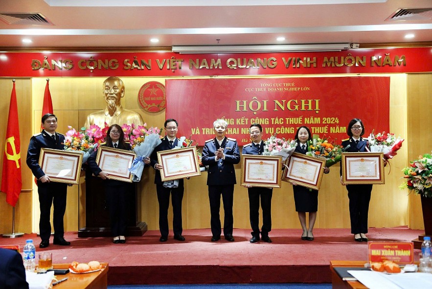 Năm 2025, tiếp tục ứng dụng mạnh mẽ công nghệ thông tin trong quản lý thuế doanh nghiệp lớn