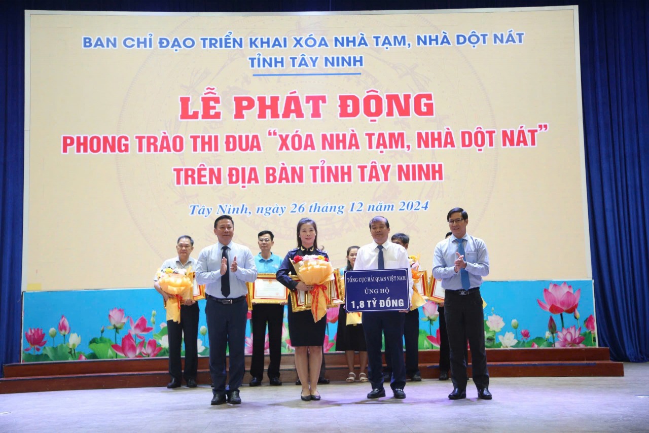 Tổng cục Hải quan tặng 20 căn nhà cho hộ nghèo, hộ cận nghèo tỉnh Tây Ninh