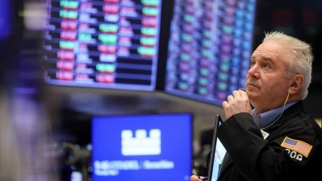 Chứng khoán Mỹ, châu Á diễn biến trái chiều