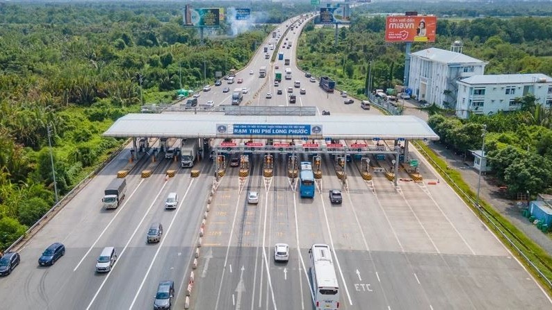 Kéo dài giảm thuế VAT mức phí đường bộ trên các tuyến cao tốc của VEC