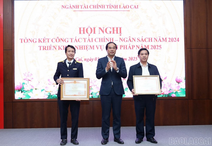 Lào Cai thu ngân sách năm 2024 vượt 41,5% dự toán Lào Cai thu ngân sách năm 2024 vượt 41,5% dự toán