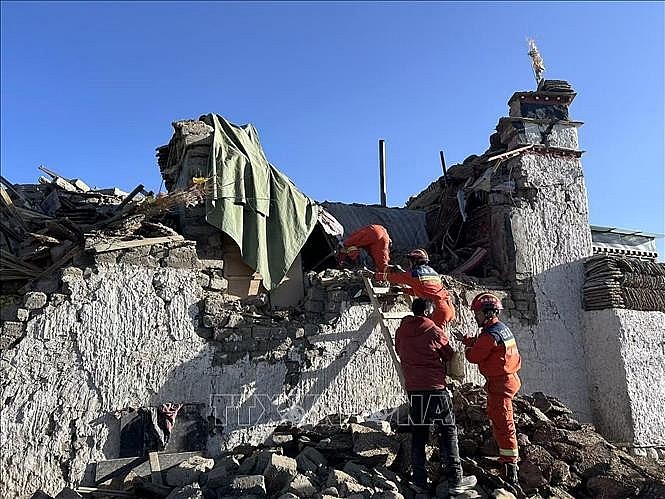 126 người thiệt mạng và 188 người bị thương do động đất tại Trung Quốc