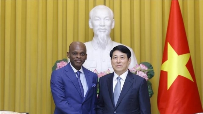 Chủ tịch nước Lương Cường tiếp Bộ trưởng Ngoại giao Togo Robert Dussey