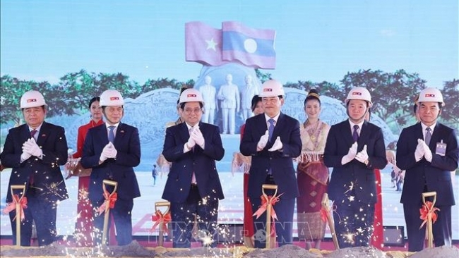 Thủ tướng Phạm Minh Chính, Thủ tướng Lào dự lễ khởi công Công viên Hữu nghị Lào - Việt Nam