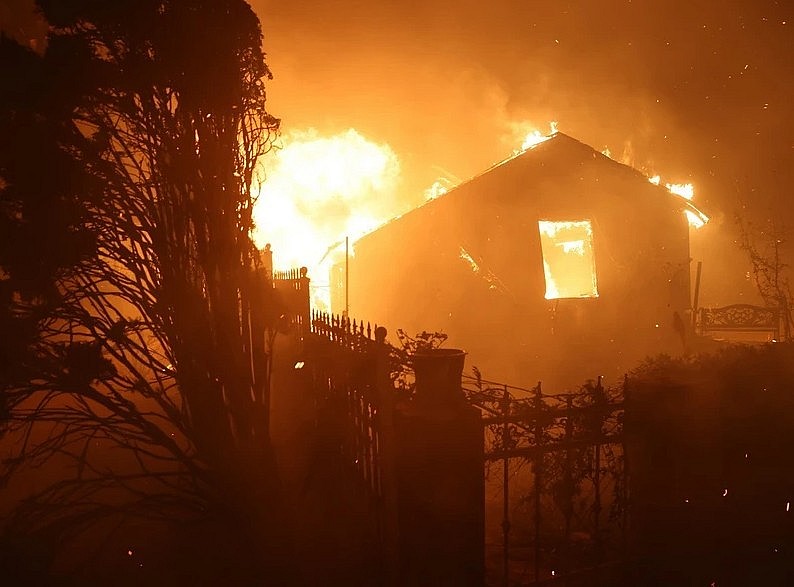 Tổn thất kinh tế do đám cháy rừng ở Mỹ ước tính gần 150 tỷ USD