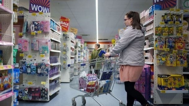 Lạm phát tại Anh tăng cao nhất trong nhóm các nước G7