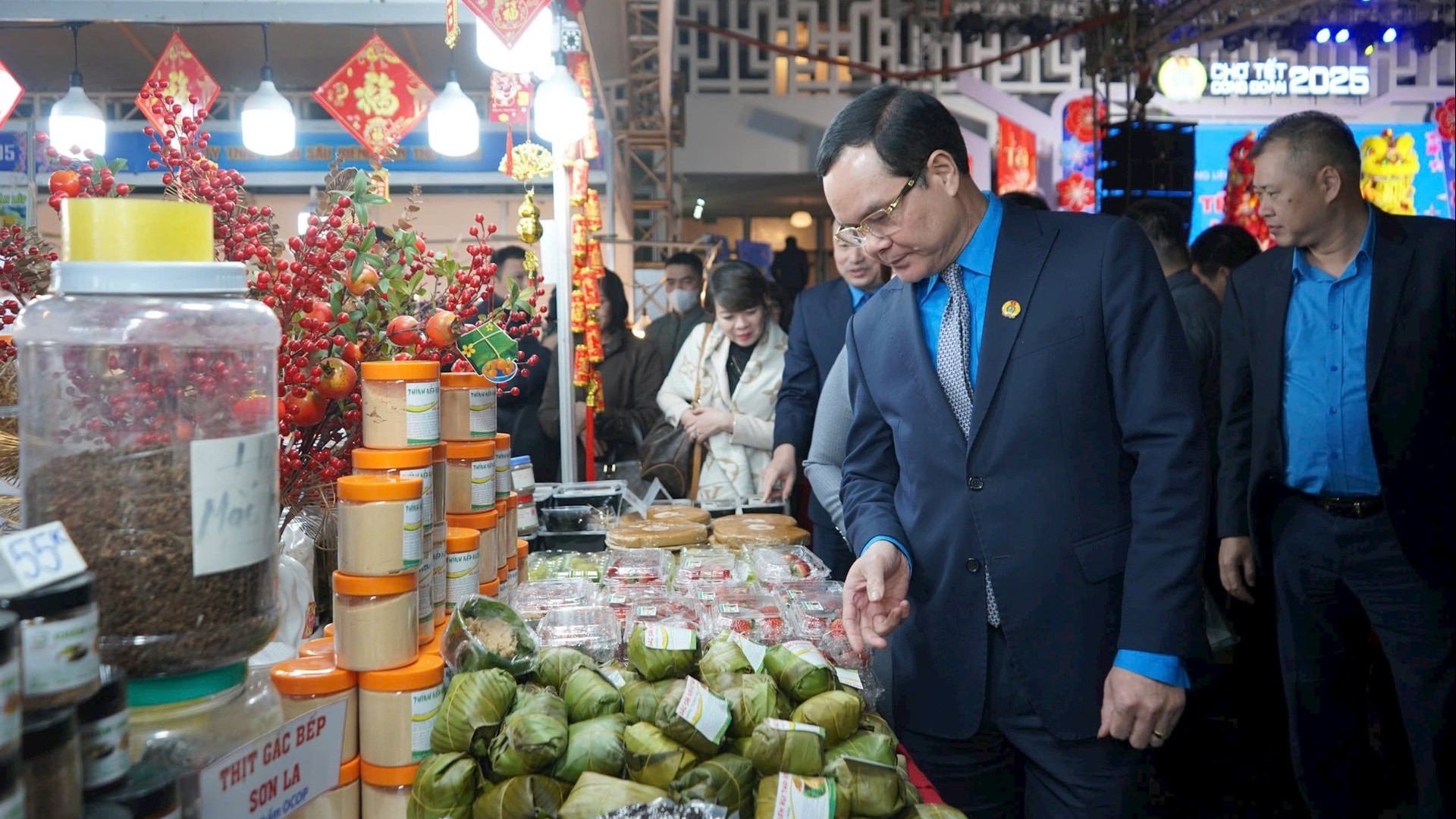 Nơi hội tụ của các sản phẩm, hàng hóa bảo đảm chất lượng, giá giảm từ 10% trở lên