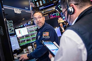 Dow Jones khởi sắc sau báo cáo chỉ số giá sản xuất của Mỹ