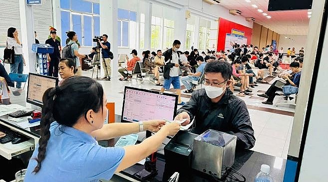 Ngành Đường sắt đã bán hơn 300.000 vé tàu Tết Ngành Đường sắt đã bán hơn 300.000 vé tàu Tết