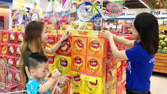 Thị trường bánh kẹo Tết bắt đầu sôi động