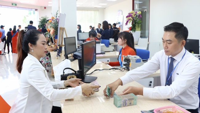 Nắn dòng tín dụng đi đúng hướng, dồn vốn vào những ngành trọng điểm