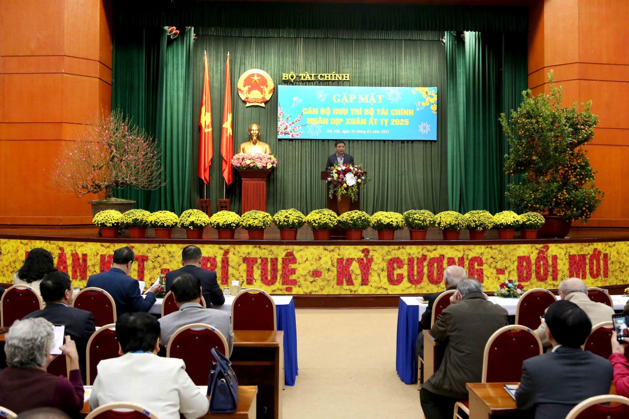 Bộ Tài chính gặp mặt, tri ân cán bộ hưu trí nhân dịp Xuân Ất Tỵ 2025