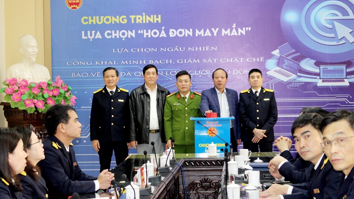 Hà Giang: 15 hóa đơn may mắn trúng thưởng quý IV/2024