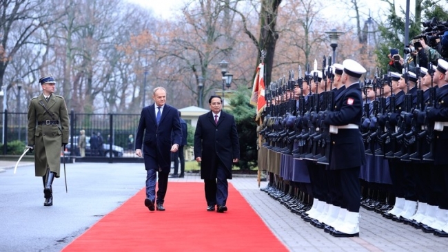 Thủ tướng Donald Tusk chủ trì lễ đón Thủ tướng Phạm Minh Chính thăm chính thức Ba Lan