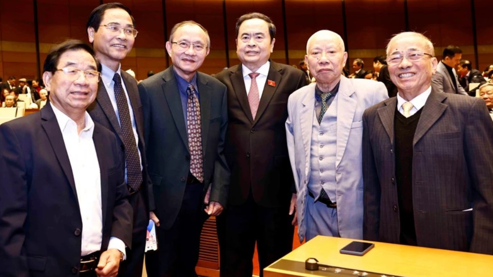 Ủy ban Thường vụ Quốc hội gặp mặt các đồng chí nguyên lãnh đạo Quốc hội