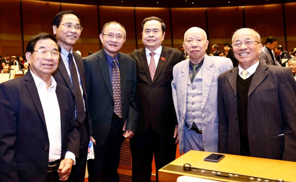 Ủy ban Thường vụ Quốc hội gặp mặt các đồng chí nguyên lãnh đạo Quốc hội