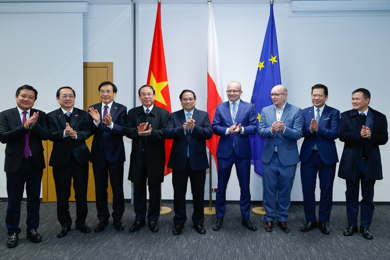 Thủ tướng làm việc với trung tâm quốc gia về an ninh mạng của Ba Lan- Ảnh 7.