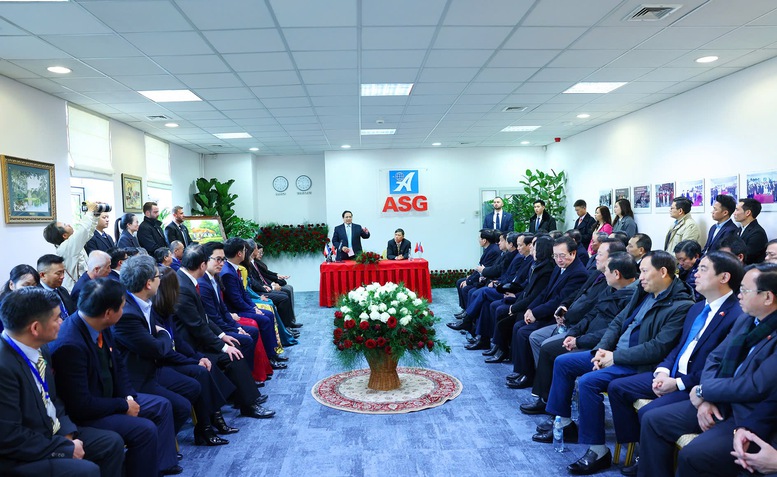 Thủ tướng thăm Trung tâm thương mại lớn của người Việt tại Ba Lan- Ảnh 3. Thủ tướng thăm Trung tâm thương mại lớn của người Việt tại Ba Lan- Ảnh 3.