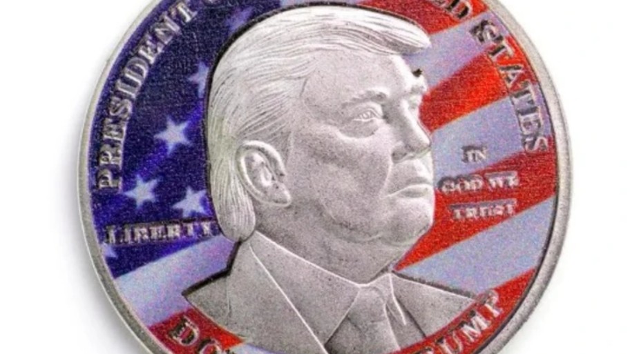 Meme coin mới của ông Trump "gây bão", vốn hóa thị trường vọt lên gần 6 tỷ USD