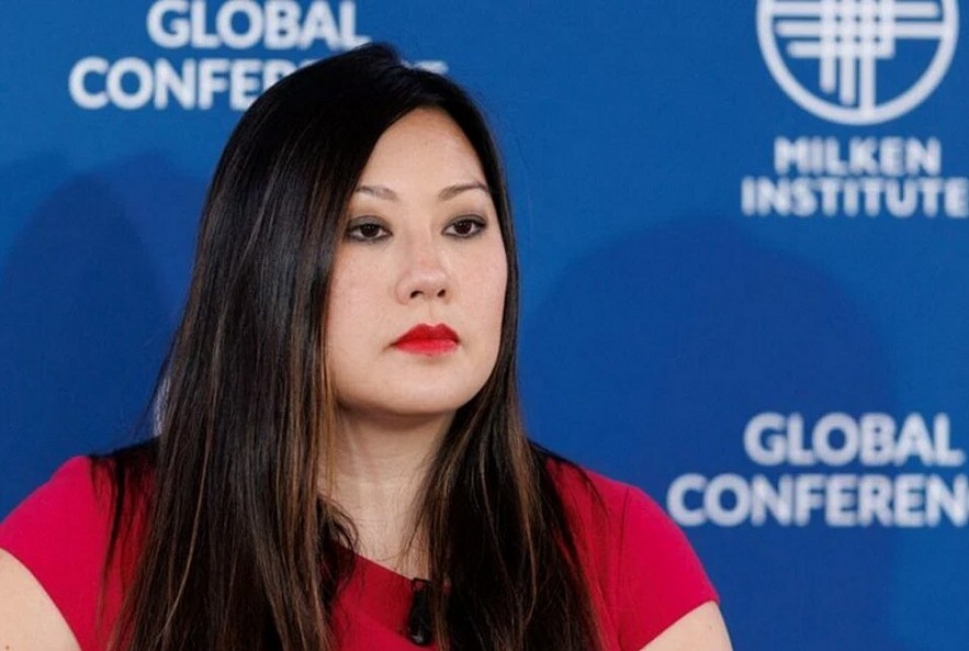 Ông Trump chọn một phụ nữ gốc Việt đứng đầu cơ quan kiểm soát tiền ảo