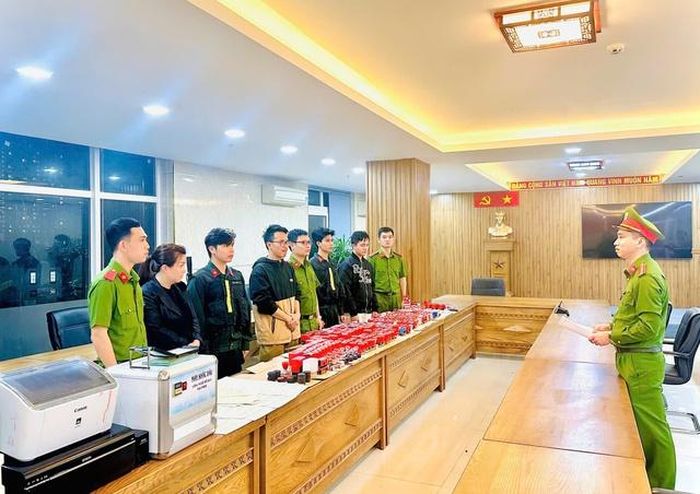 Đà Nẵng triệt phá đường dây Công an Đà Nẵng triệt phá đường dây rửa tiền gần 30.000 tỉ đồng - Báo ...