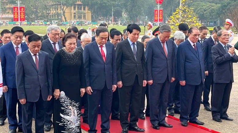 Lãnh đạo Đảng, Nhà nước vào Lăng viếng Chủ tịch Hồ Chí Minh