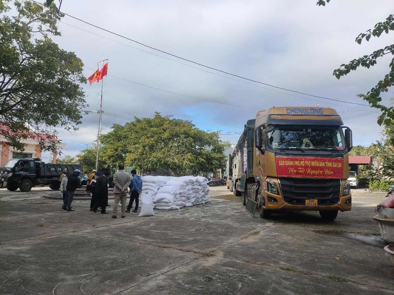 Xuất cấp hơn 1.000 tấn gạo hỗ trợ nhân dân 2 tỉnh Đắk Lắk, Đắk Nông