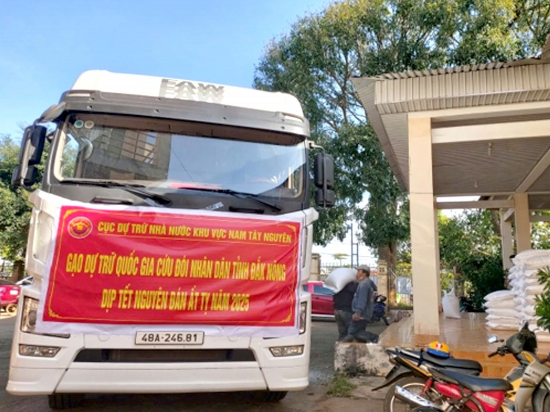 Xuất cấp hơn 1.000 tấn gạo hỗ trợ nhân dân 2 tỉnh Đắk Lắk, Đắk Nông