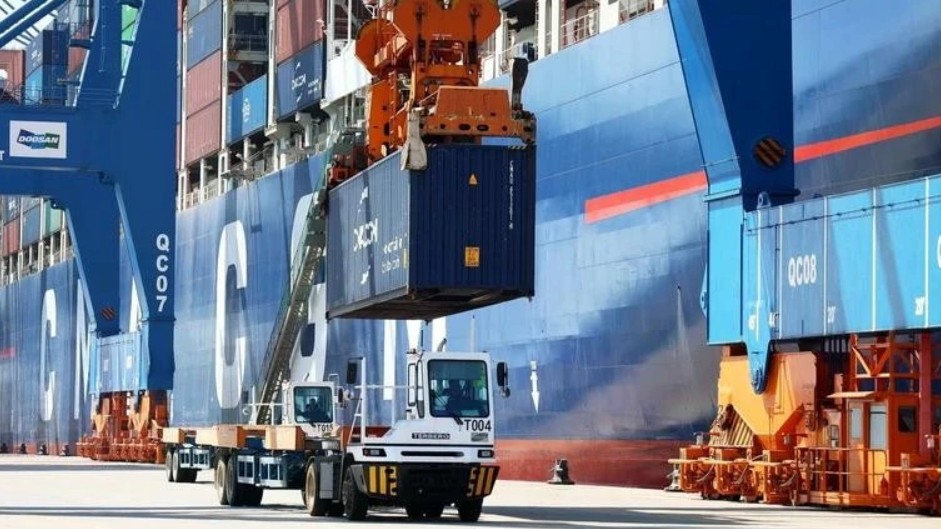 Vietnam-Singapore trade hits record high in 2024