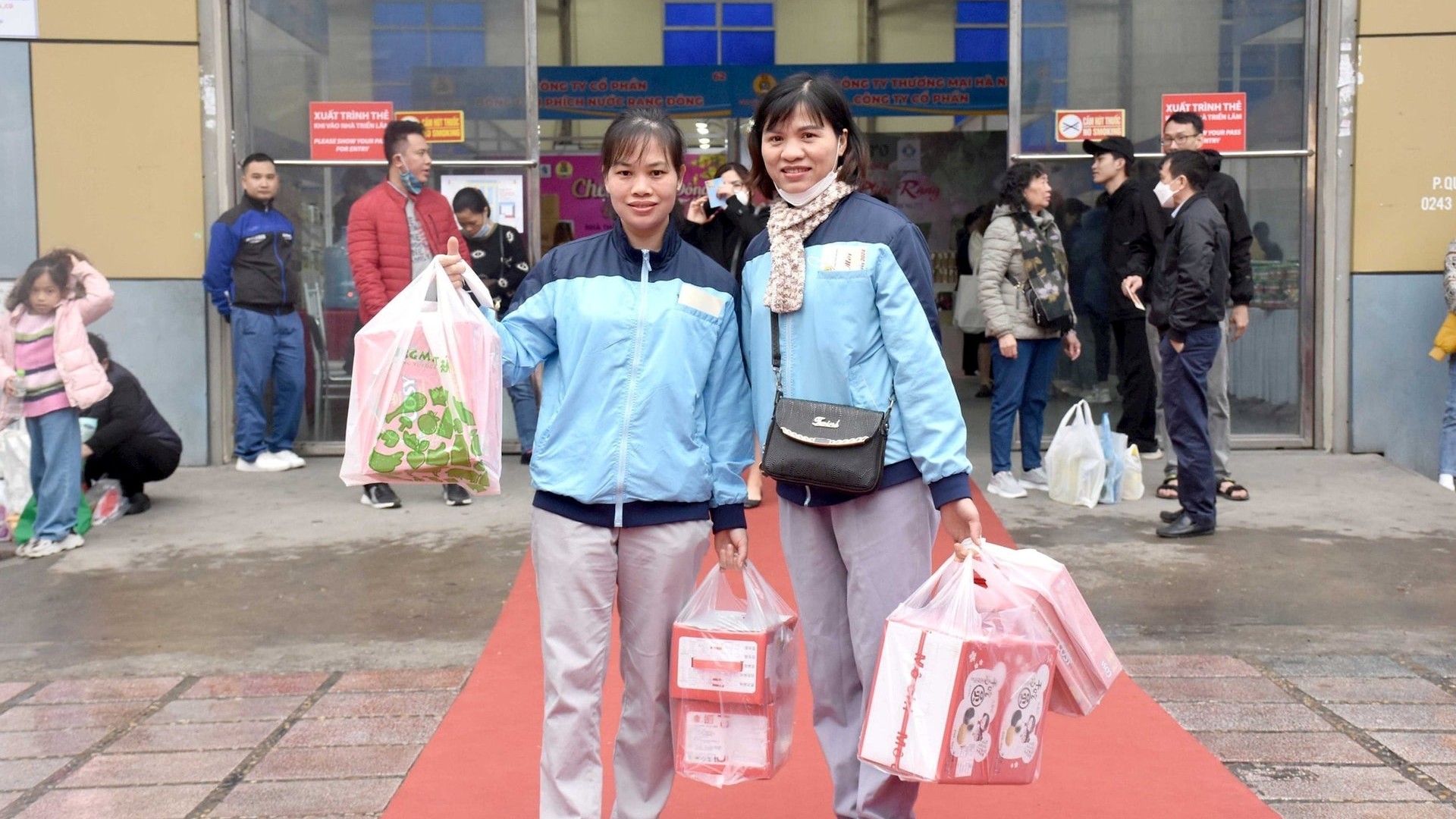 Hơn 4.750 tỷ đồng được công đoàn các cấp chăm lo Tết cho người lao động