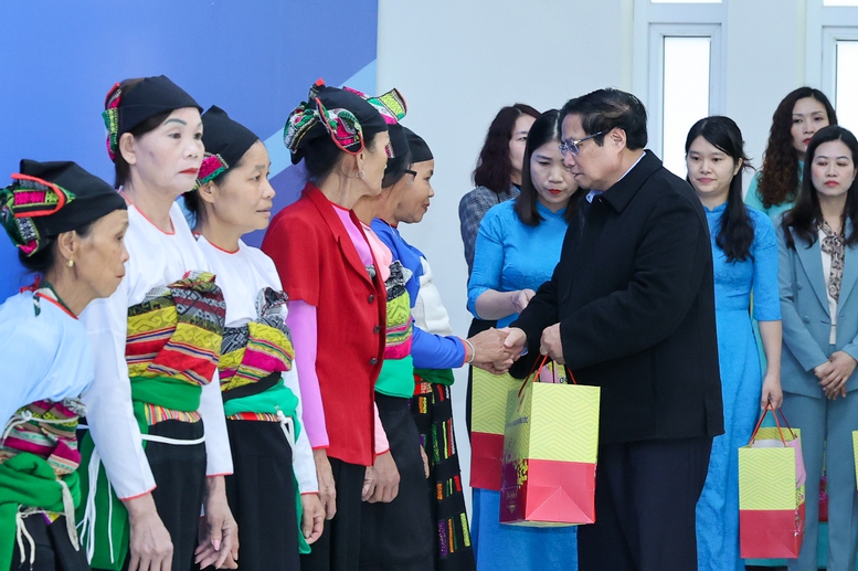 Thủ tướng: Thanh Hóa phấn đấu là cực tăng trưởng của miền Bắc và cả nước- Ảnh 5. Thủ tướng: Thanh Hóa phấn đấu là cực tăng trưởng của miền Bắc và cả nước- Ảnh 5.