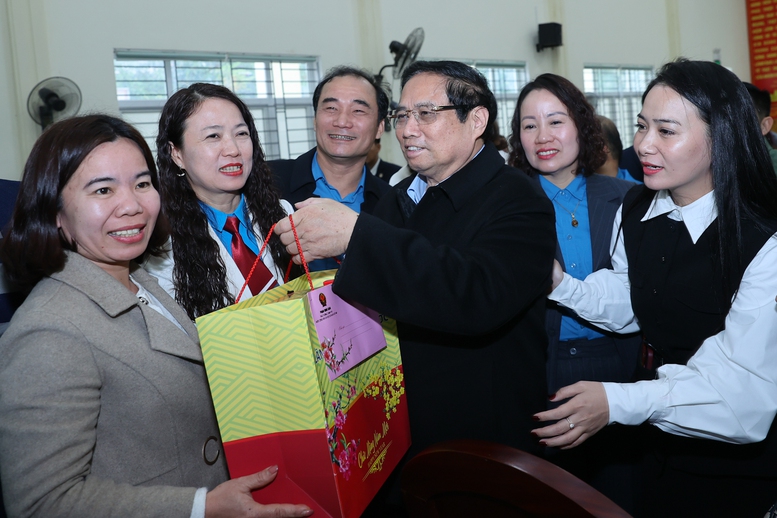 Thủ tướng: Thanh Hóa phấn đấu là cực tăng trưởng của miền Bắc và cả nước- Ảnh 8. Thủ tướng: Thanh Hóa phấn đấu là cực tăng trưởng của miền Bắc và cả nước- Ảnh 8.