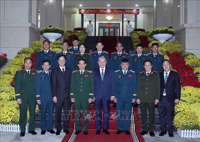 Tổng Bí thư Tô Lâm thăm, kiểm tra và chúc Tết các đơn vị Công an và Quân đội Chú thích ảnh