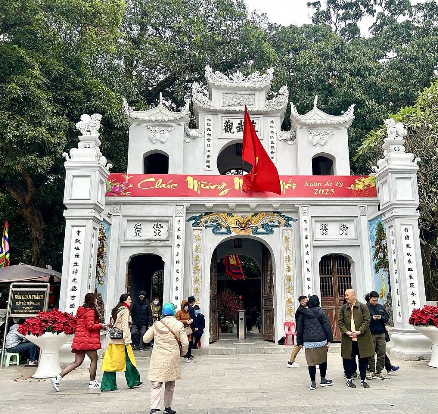 1 Tết Ất Tỵ, 2025: Du xuân, xin chữ ở đền chùa linh thiêng bậc nhất chốn kinh kỳ