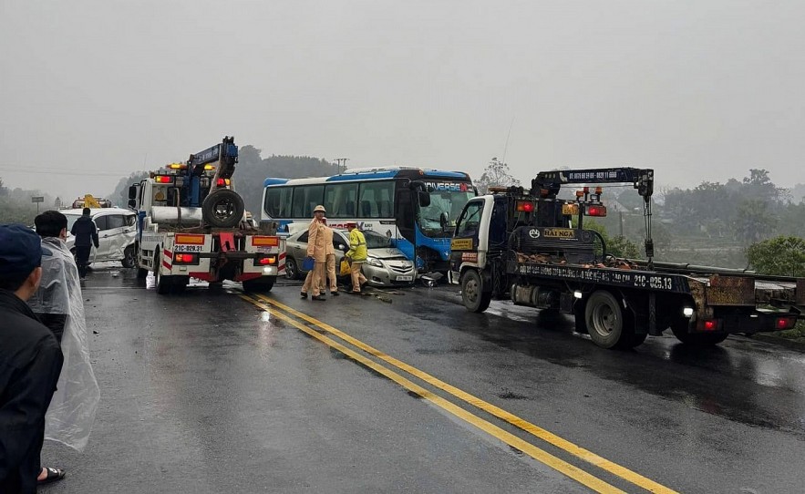 7 ngày nghỉ Tết, cả nước xảy ra 364 vụ tai nạn giao thông làm chết 170 người 7 ngày nghỉ Tết, cả nước xảy ra 364 vụ tai nạn giao thông làm chết 170 người
