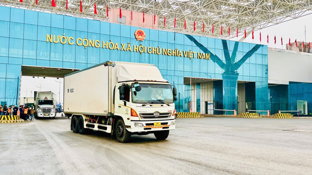 Quảng Ninh: Hơn 750 tấn hàng hóa được xuất khẩu tại Cửa khẩu cầu Bắc Luân II