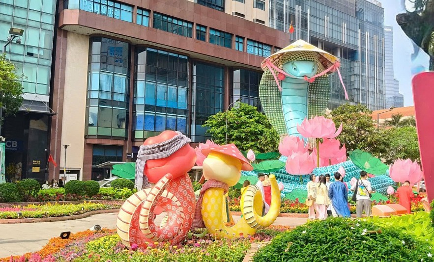 TP. Hồ Chí Minh: Doanh thu ngành du lịch ươc đạt gần 7.700 tỷ đồng trong dịp Tết Nguyên đán 2025