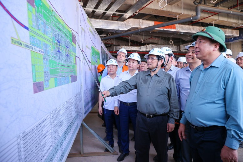 Thủ tướng lần thứ 6 kiểm tra công trường sân bay Long Thành- Ảnh 2. Thủ tướng lần thứ 6 kiểm tra công trường sân bay Long Thành- Ảnh 2.