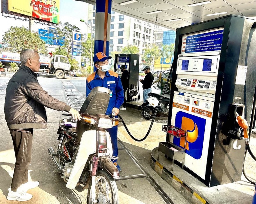 undefined Giá xăng dầu đồng loạt giảm trong ngày mùng 4 Tết Ất Tỵ 2025