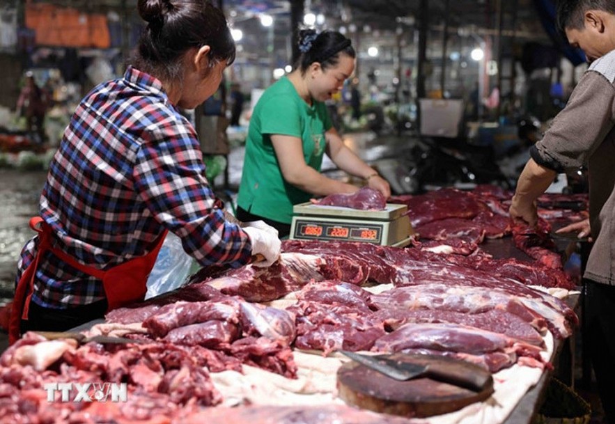 Mùng 4 Tết: Giá thực phẩm, trái cây đã quay lại như ngày thường