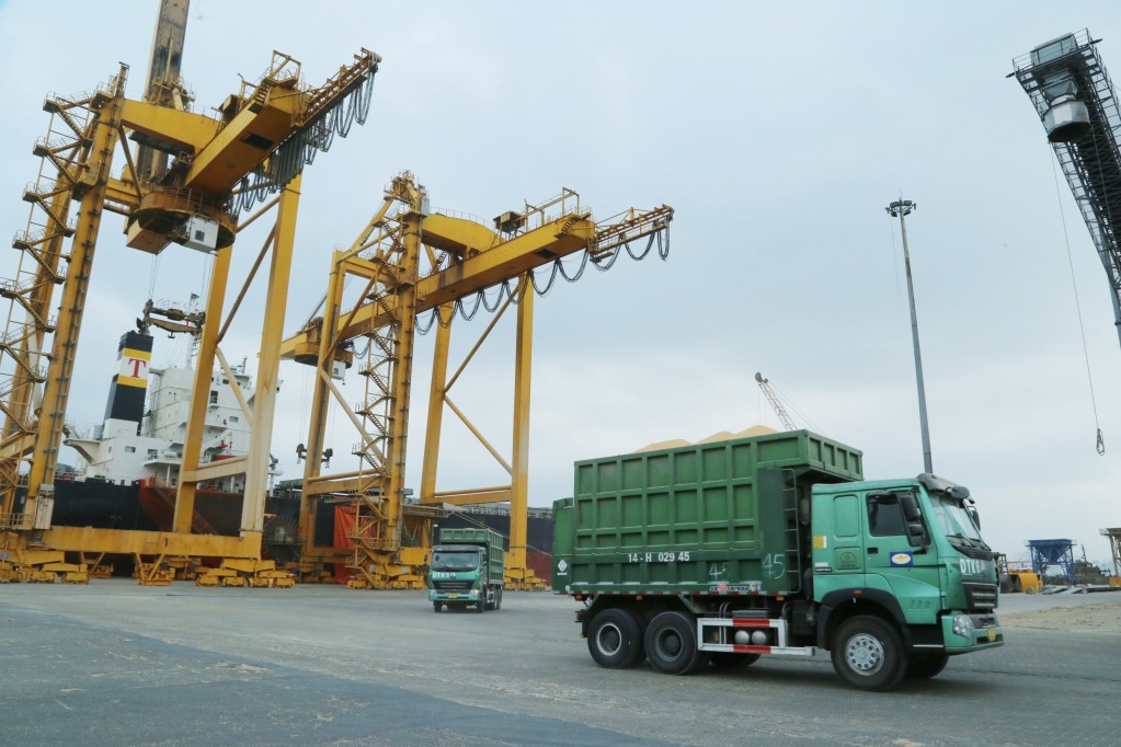 Hàng hóa qua cảng tại Quảng Ninh đã sôi động trở lại sau kỳ nghỉ tết Nguyên Đán