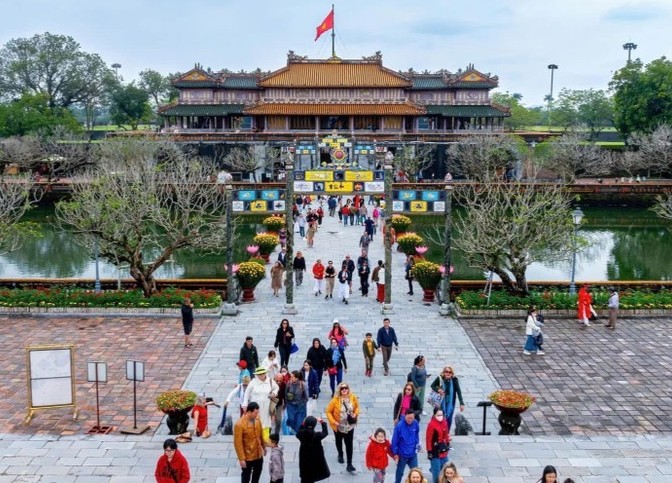 Khách du lịch tăng cao dịp Tết Nguyên đán tại nhiều địa phương