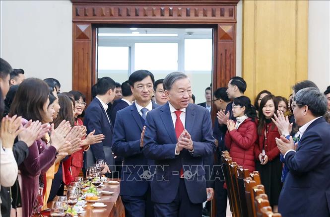 Tổng Bí thư Tô Lâm gặp mặt, chúc Tết Văn phòng Trung ương Đảng Chú thích ảnh