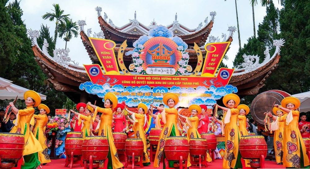 Khai trương lễ hội chùa Hương năm 2025