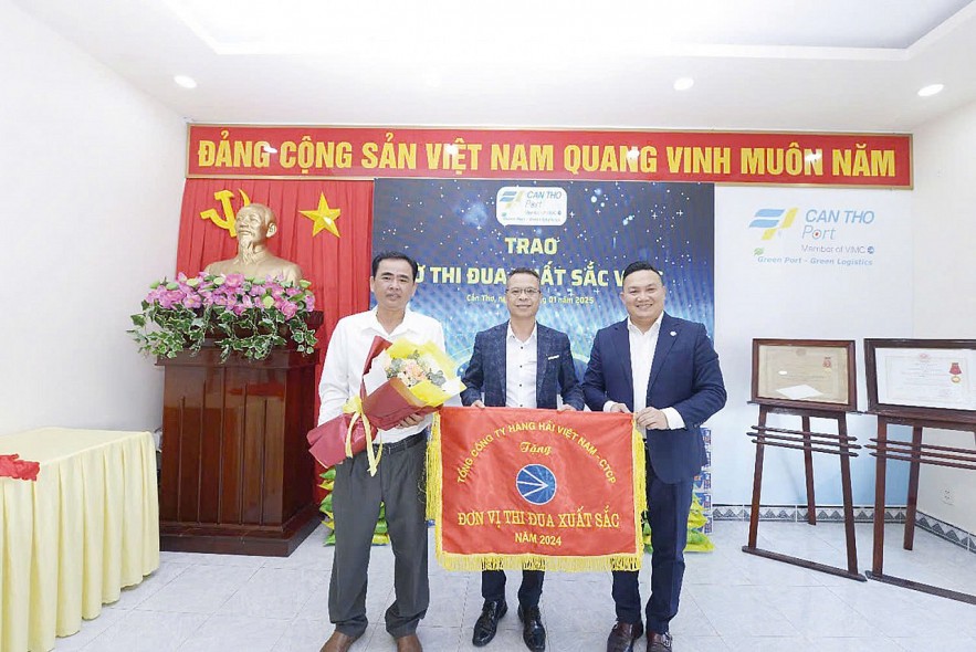 Cảng Cần Thơ đặt mục tiêu đạt hơn 2 triệu tấn hàng hóa, doanh thu 170 tỷ đồng