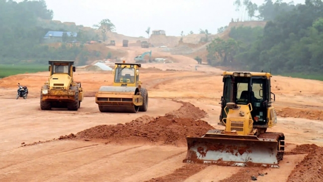 Để đầu tư công là động lực chính, thúc đẩy tăng trưởng