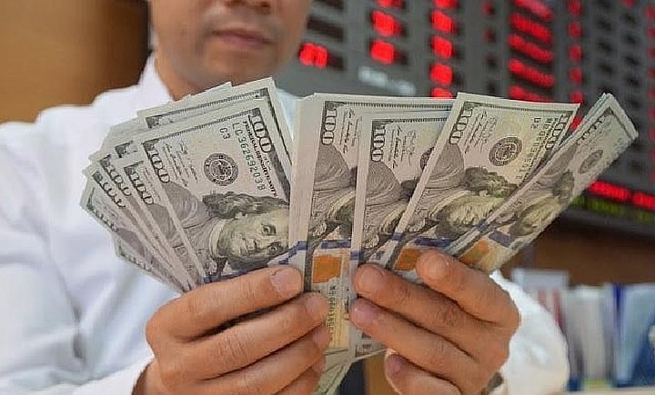 Ngân hàng UOB dự báo đợt suy yếu của nhiều đồng tiền sau "cơn bão" thuế quan từ Mỹ