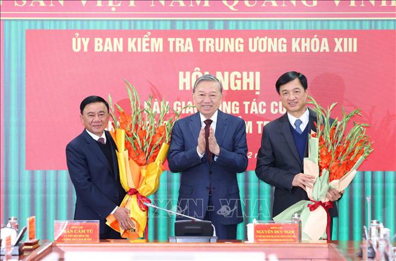 Tổng Bí thư Tô Lâm dự Hội nghị bàn giao công tác của Chủ nhiệm Uỷ ban Kiểm tra Trung ương- Ảnh 1. Tổng Bí thư Tô Lâm dự Hội nghị bàn giao công tác của Chủ nhiệm Uỷ ban Kiểm tra Trung ương- Ảnh 1.